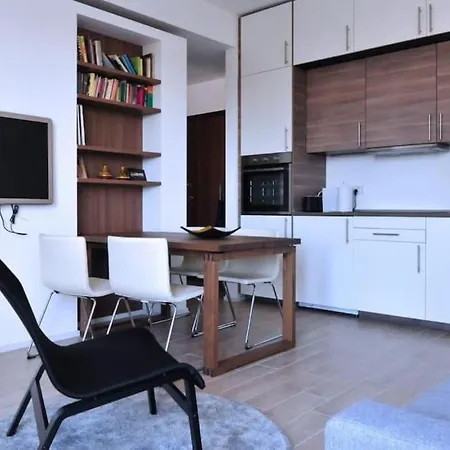 Moderno Design District *
