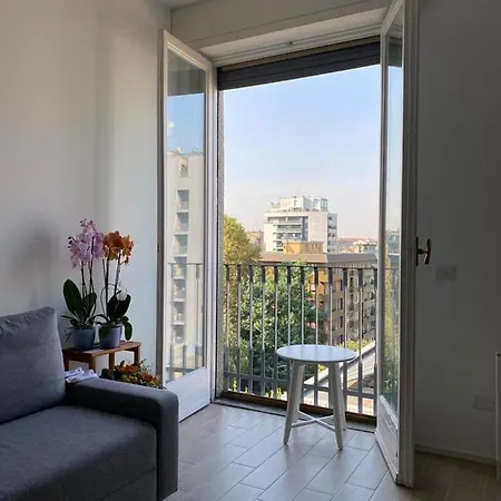 Apartment Moderno Design District